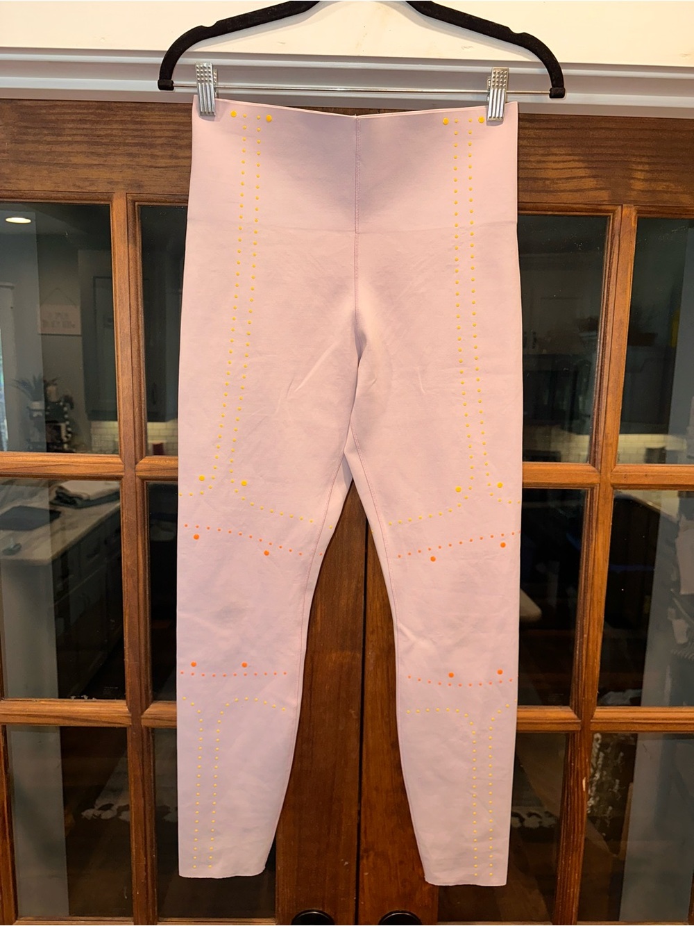 Nike Dri Fit Size Medium Light Pink Studded High-Rise Leggings